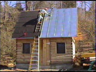 cabin_roof2.JPG (21943 bytes)